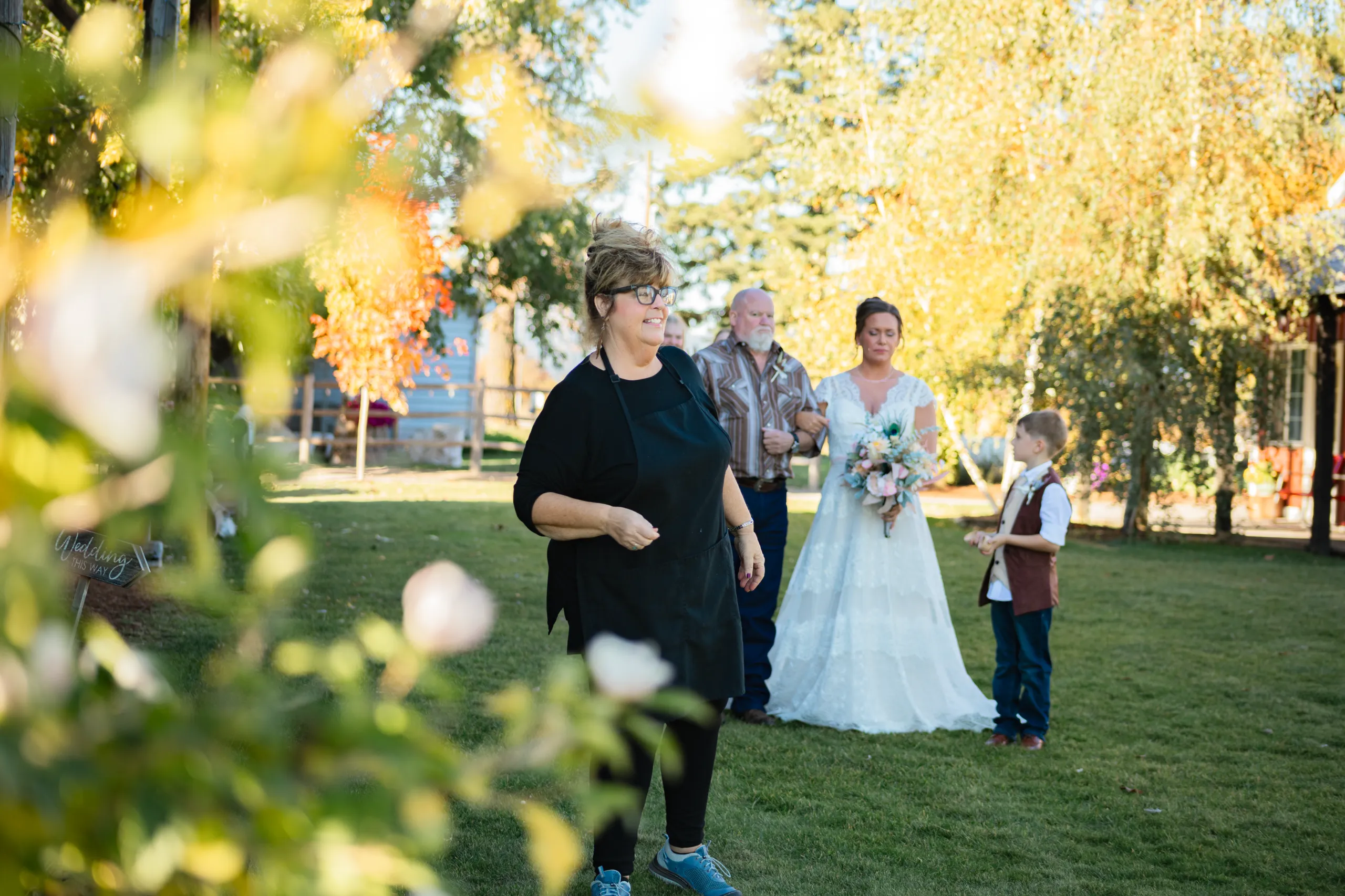 Shannon Siemen directing wedding coordination